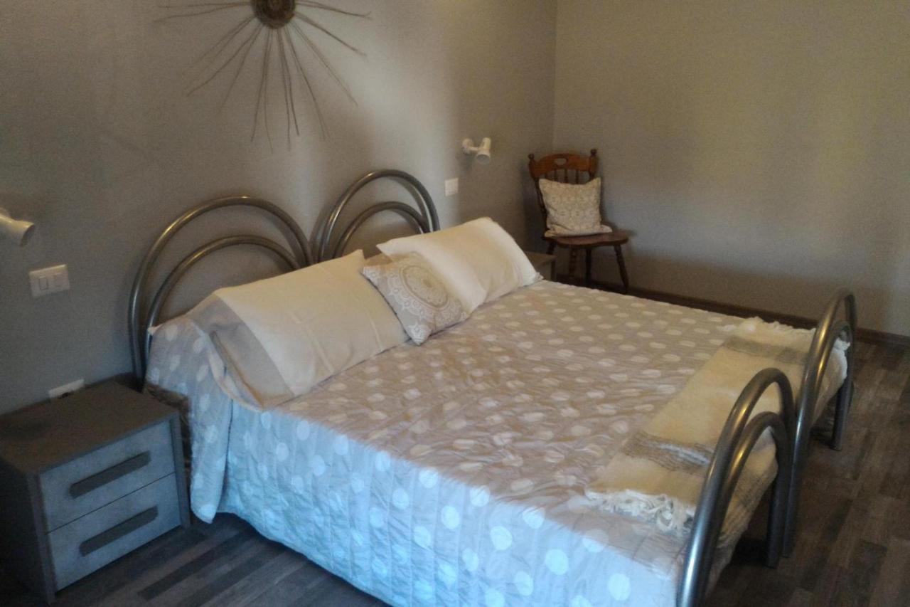 Corona Bed & Breakfast Сардара Екстер'єр фото