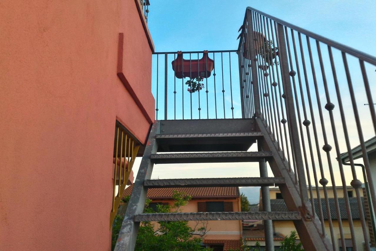 Corona Bed & Breakfast Сардара Екстер'єр фото