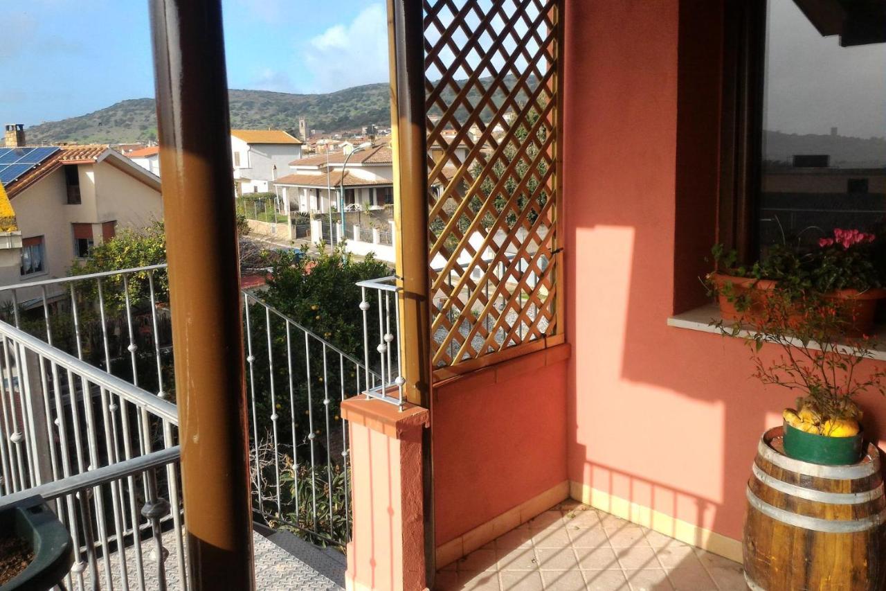 Corona Bed & Breakfast Сардара Екстер'єр фото