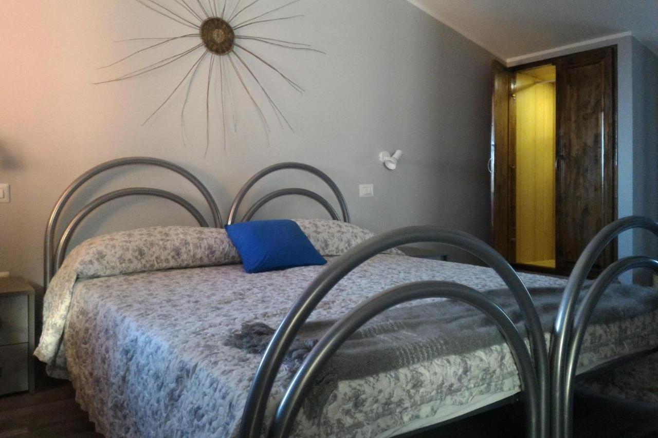 Corona Bed & Breakfast Сардара Екстер'єр фото