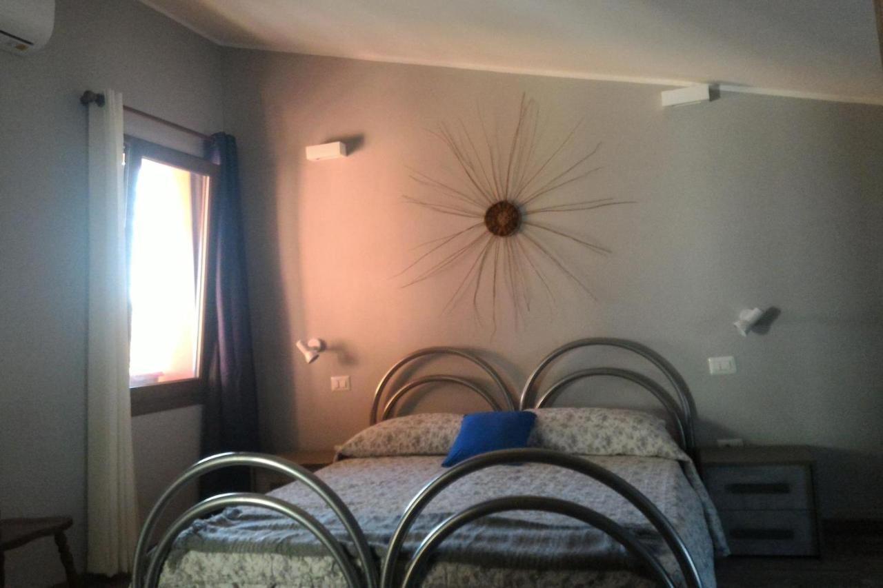 Corona Bed & Breakfast Сардара Екстер'єр фото