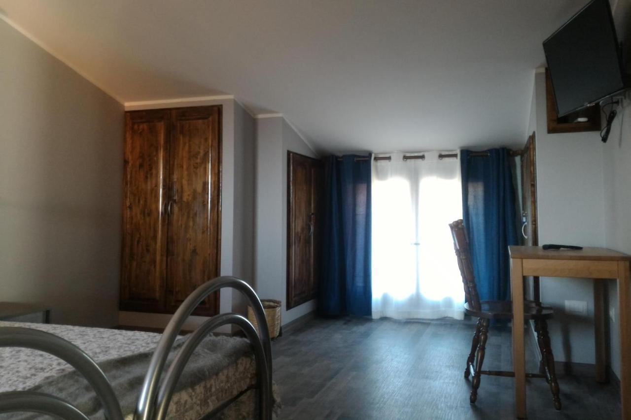 Corona Bed & Breakfast Сардара Екстер'єр фото